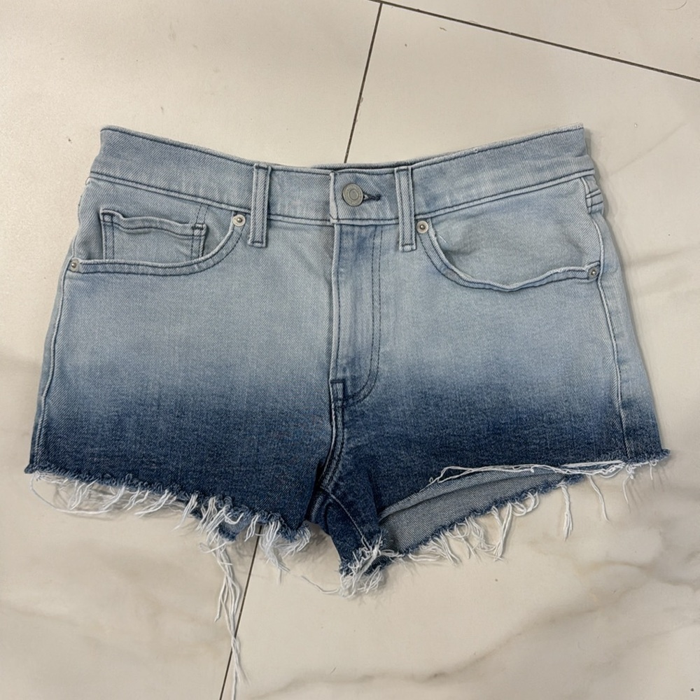 Lucky Brand Ombré Mid Rise Cut Off Denim Jean Shorts.  Sz 4/27